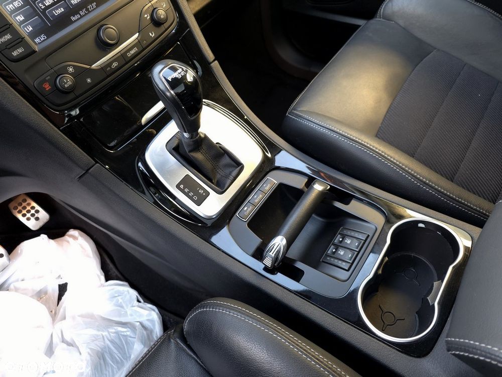 Ford S-Max - 17