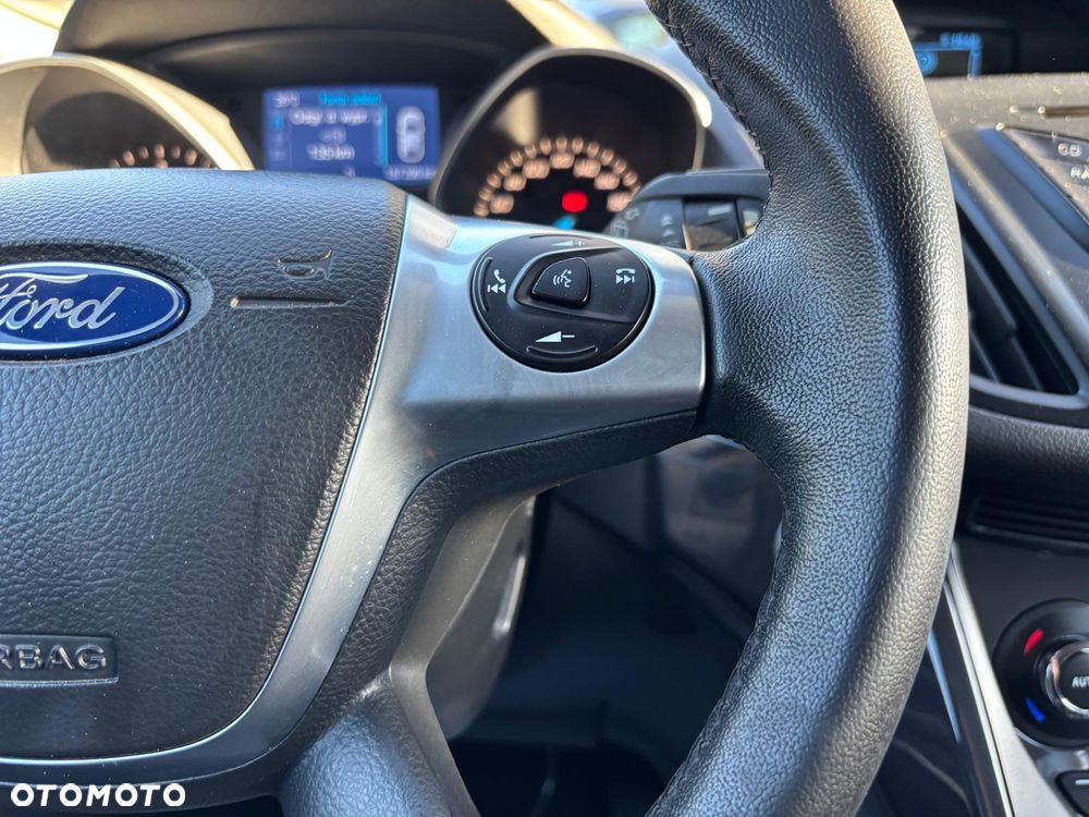 Ford Kuga 2.0 TDCi 4x4 Titanium - 21