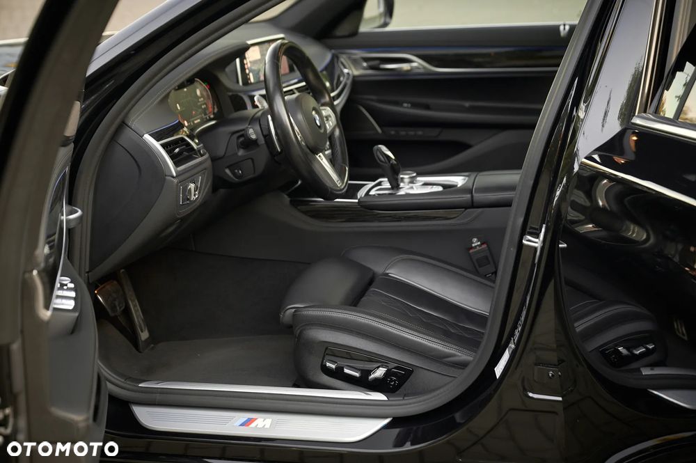 BMW Seria 7 - 22