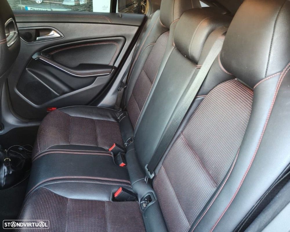 Mercedes-Benz CLA 180 - 9