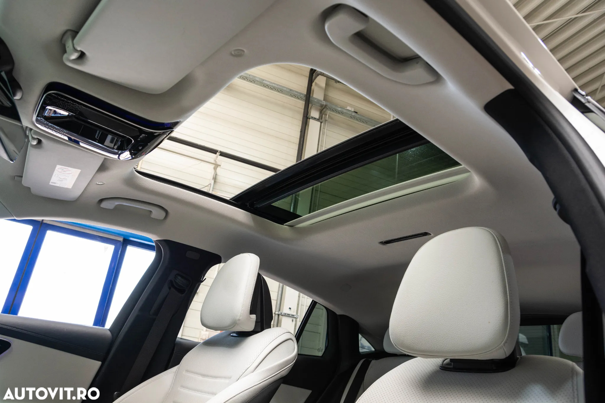 Mercedes-Benz GLC Coupe 300 e 4Matic 9G-TRONIC AMG Line Advanced - 7