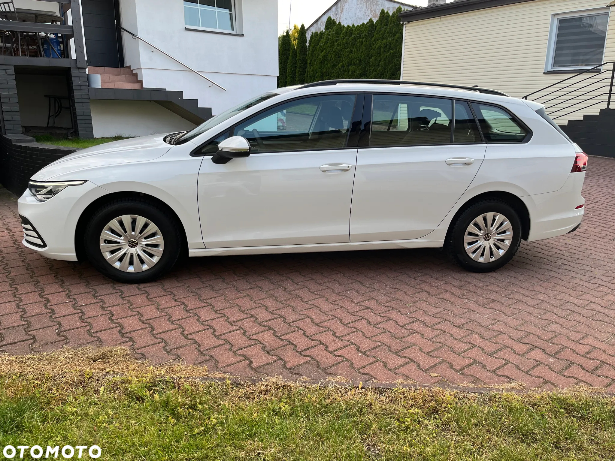 Volkswagen Golf VIII 1.0 TSI Life - 5