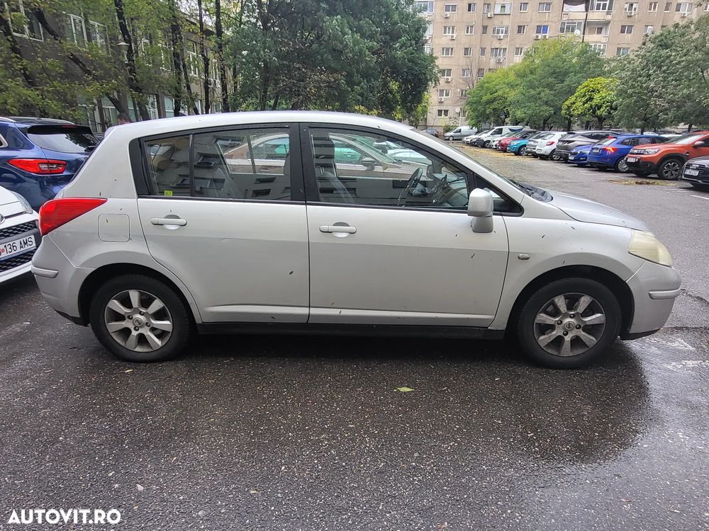 Nissan Tiida - 2