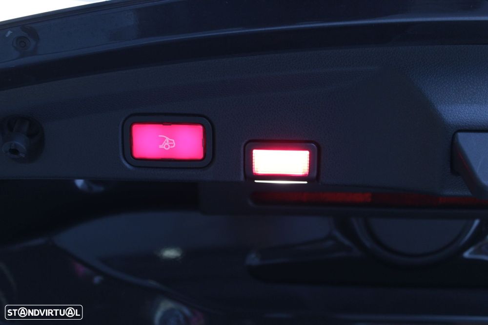 Mercedes-Benz E 220 - 53