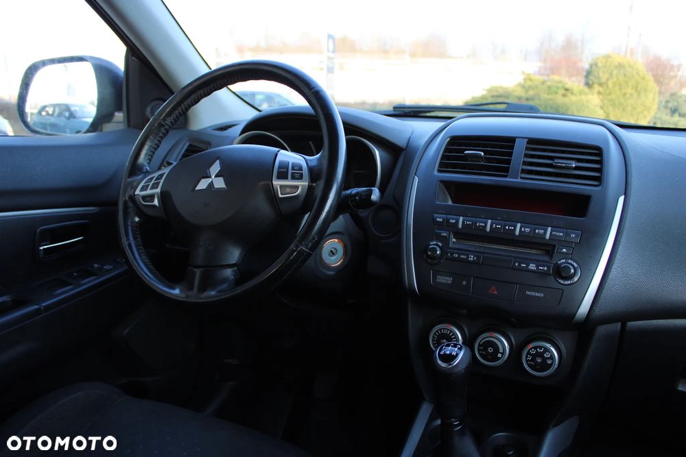 Mitsubishi ASX 1.6 Inform - 16