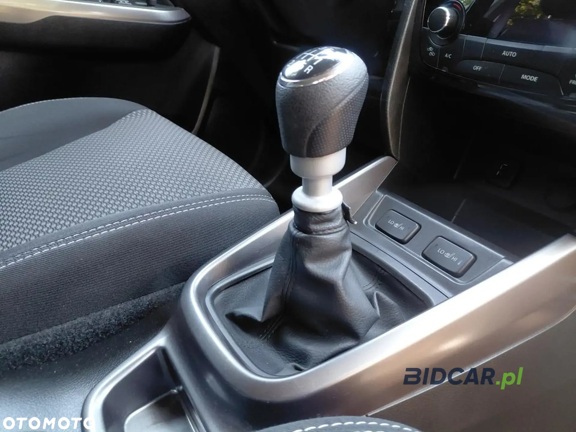 Suzuki Vitara 1.4 Boosterjet Premium 2WD - 14