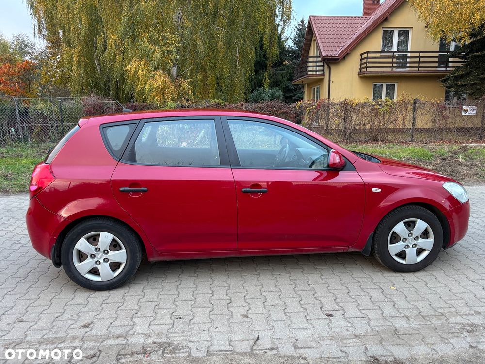 Kia Ceed 1.4 Comfort + - 4