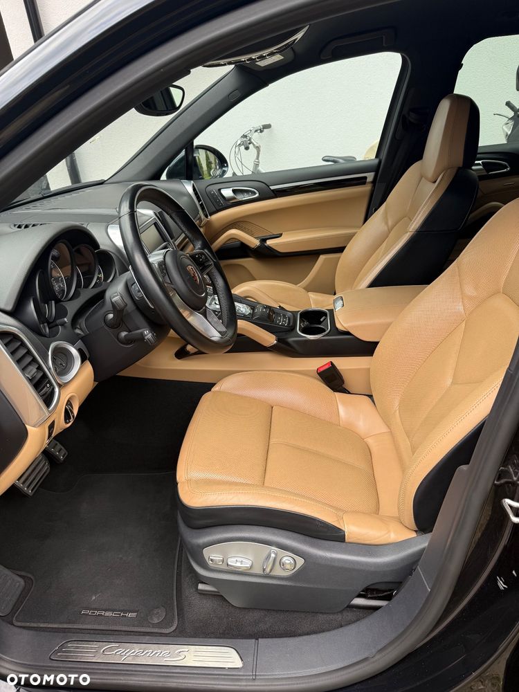 Porsche Cayenne - 20