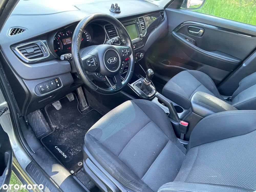Kia Carens 1.7 CRDi 141 Edition 7 - 24