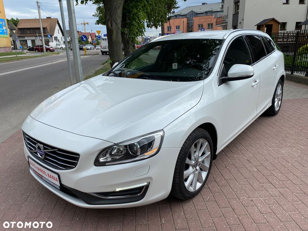Volvo V60 D4 Momentum - 1