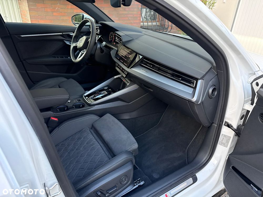 Audi A3 Sportback 40 TFSI quattro S tronic S line - 22