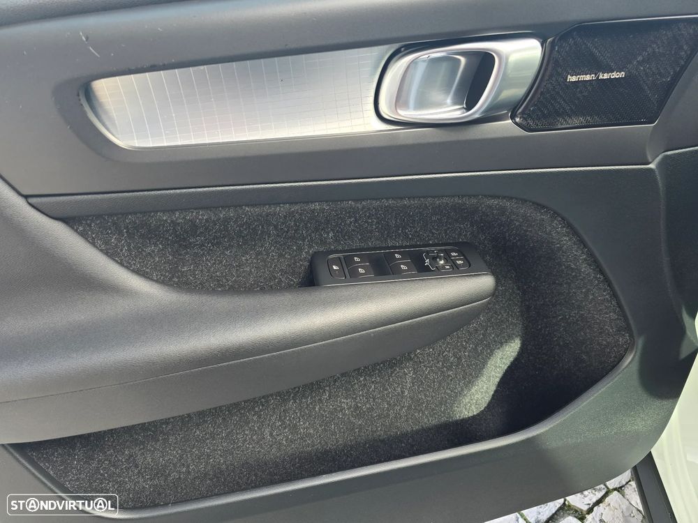 Volvo XC 40 2.0 D3 Momentum Plus - 12