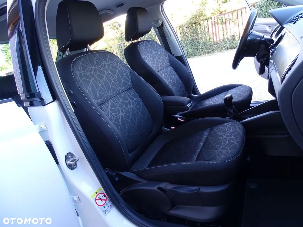 Skoda Fabia 1.0 MPI Clever - 23