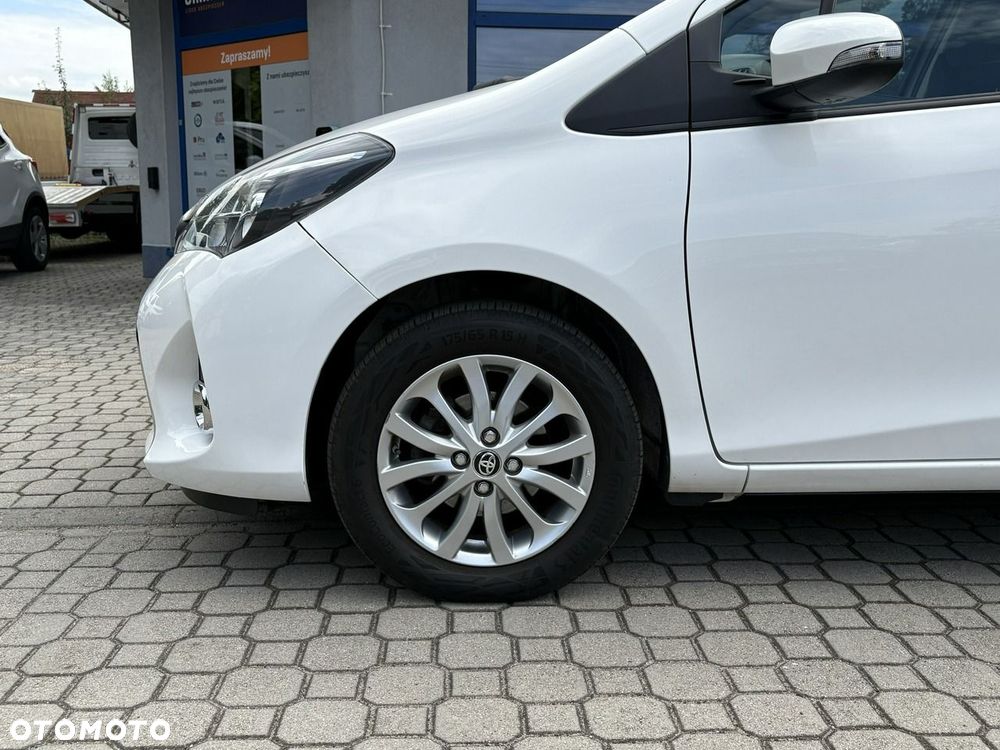 Toyota Yaris - 10