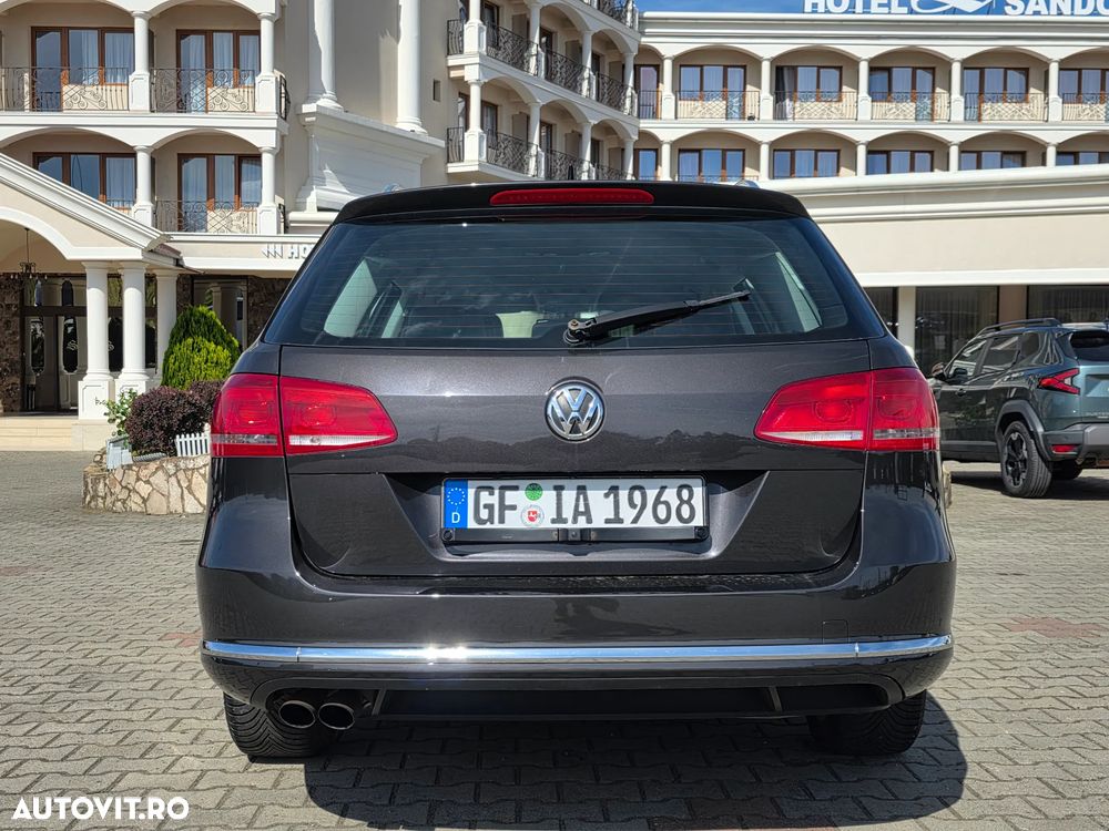 Volkswagen Passat Variant 2.0 TDI Blue TDI DSG Highline - 26