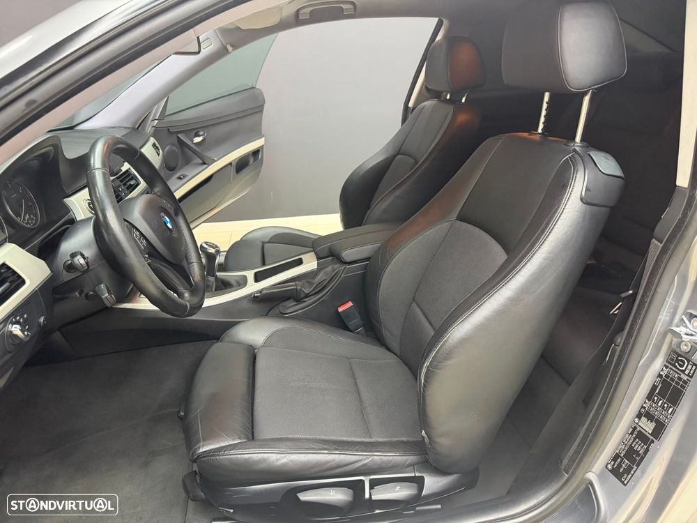 BMW 320 d Coupe - 17