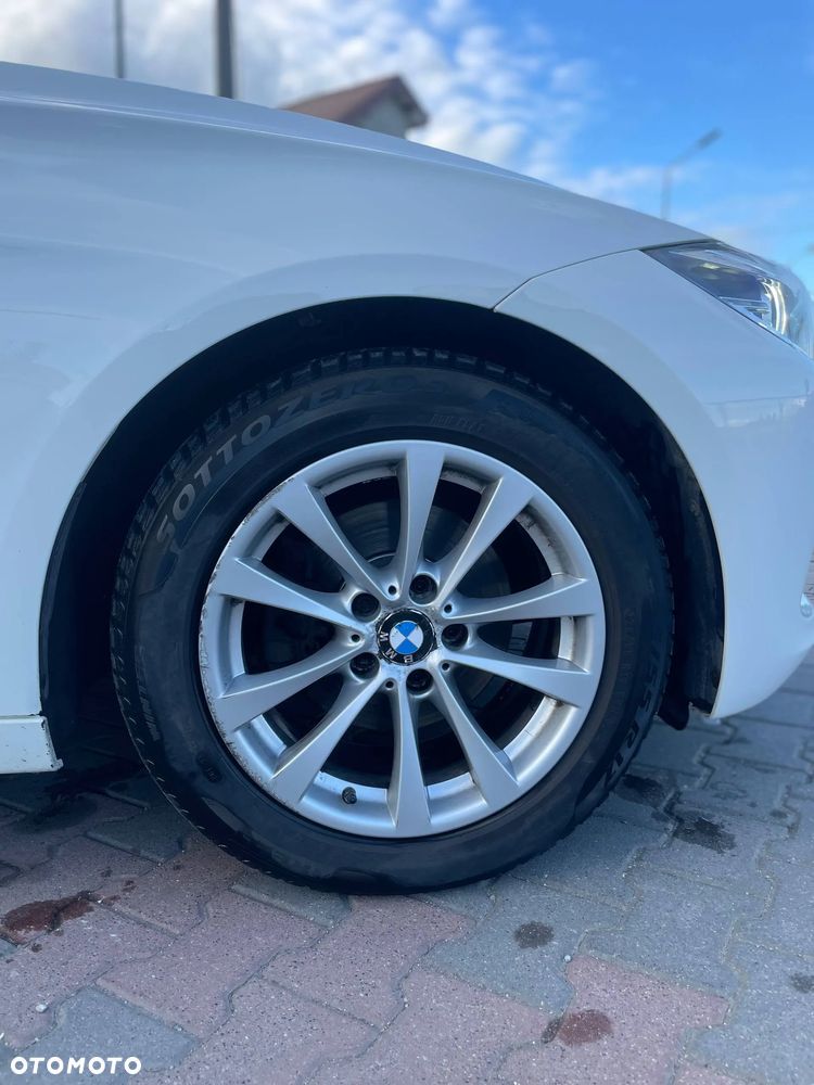 BMW Seria 3 320d xDrive Advantage - 27