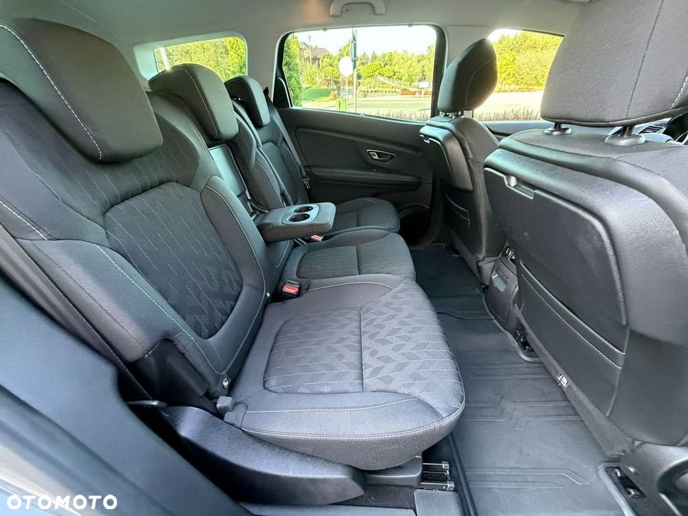 Renault Grand Scenic - 12