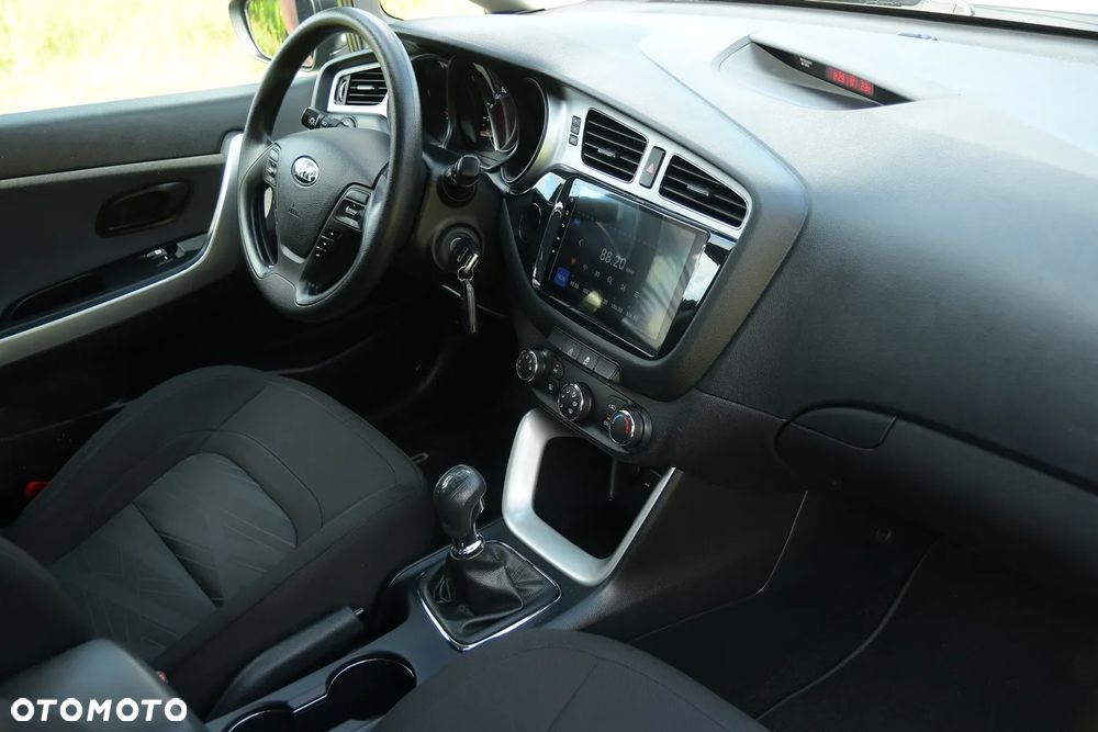 Kia Ceed 1.4 CVVT Spirit - 20