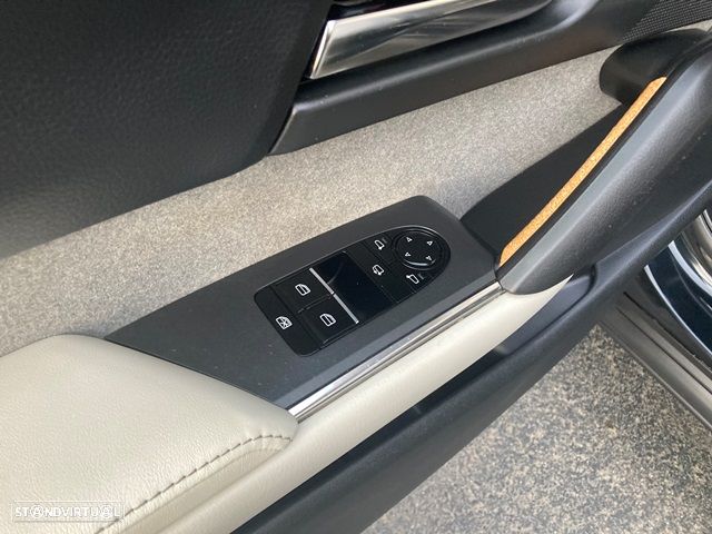 Mazda MX-30 e-SKYACTIV Excellence - 32