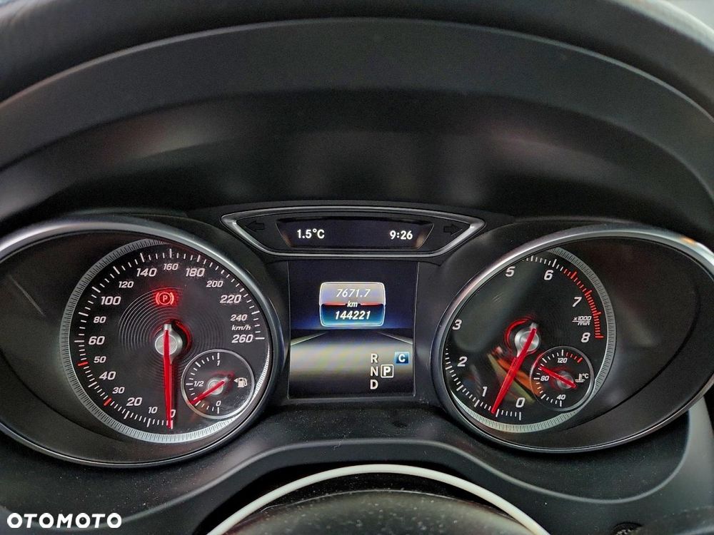 Mercedes-Benz CLA - 10