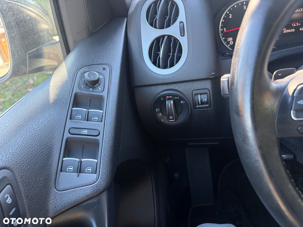 Volkswagen Tiguan - 21