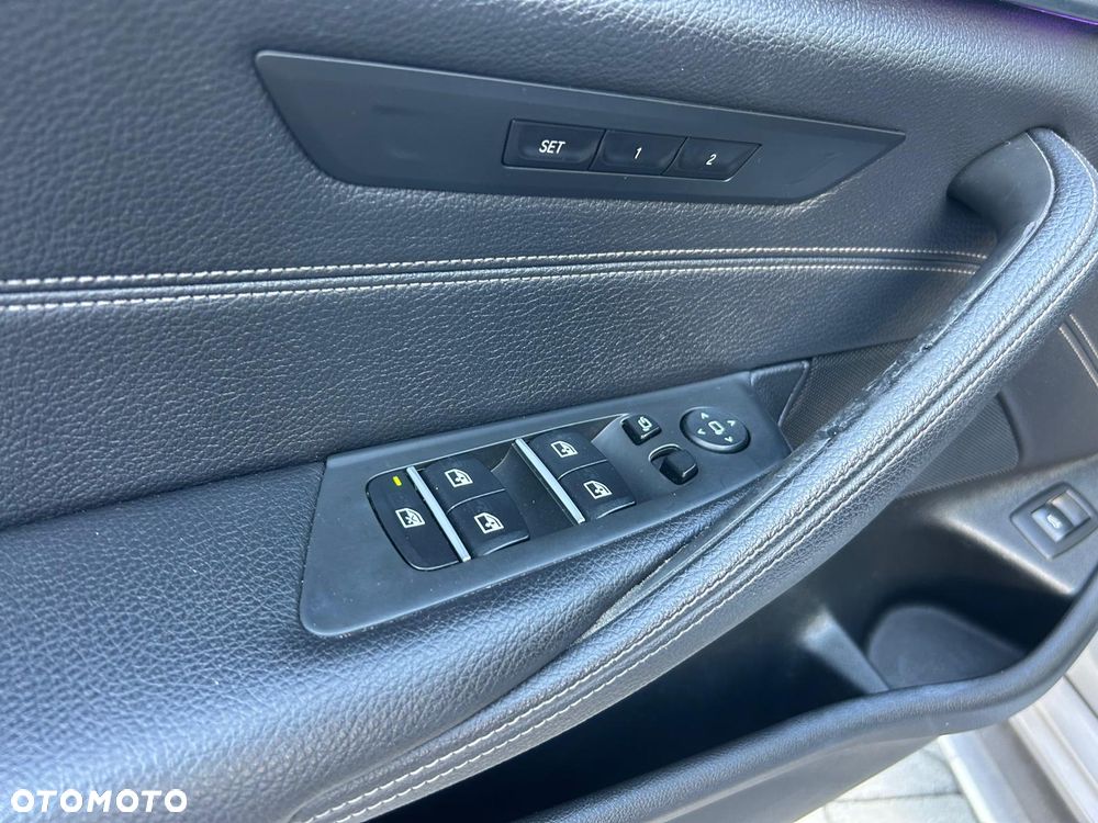 BMW Seria 5 530i xDrive M Sport sport - 27