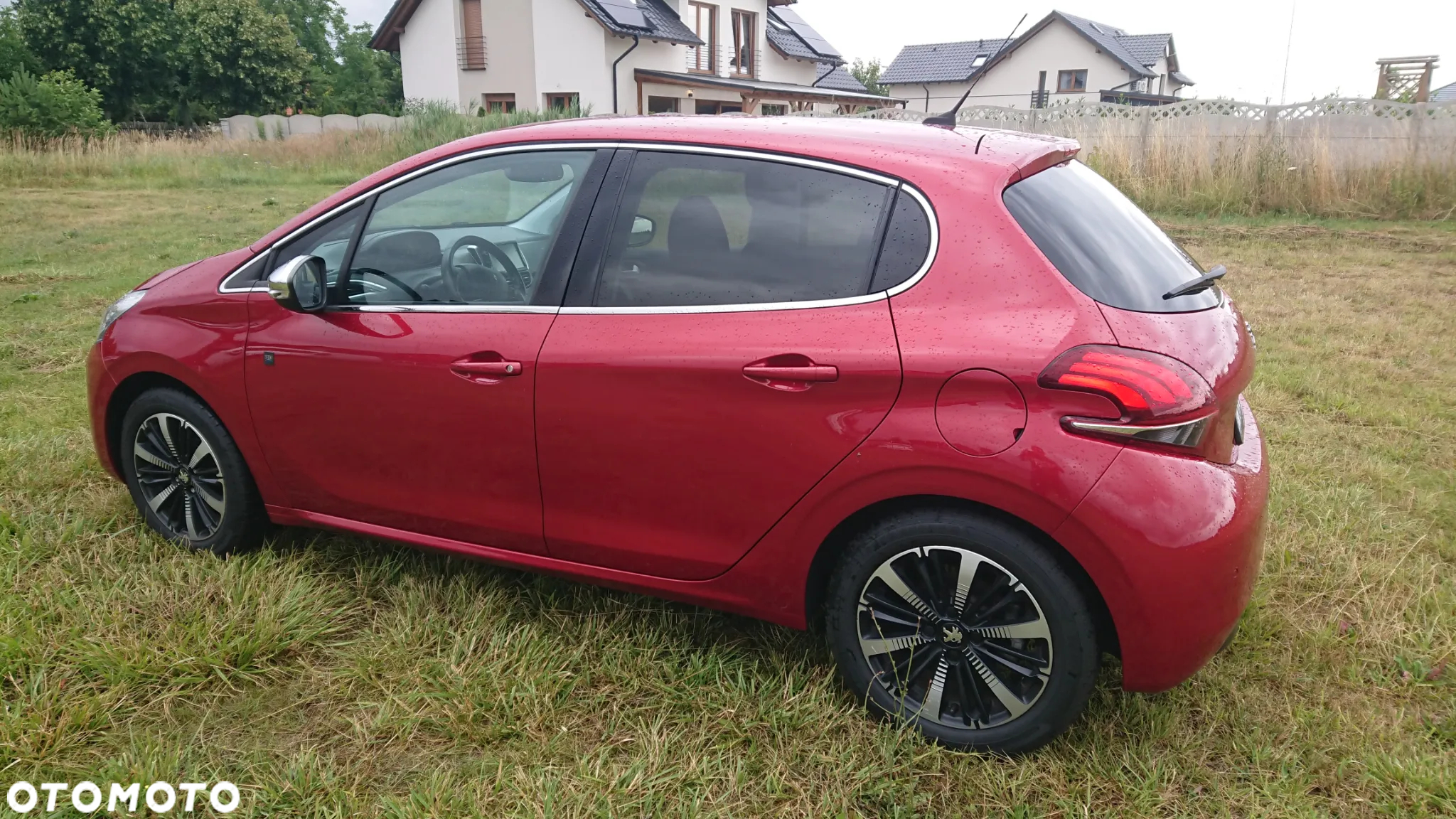 Peugeot 208 - 2