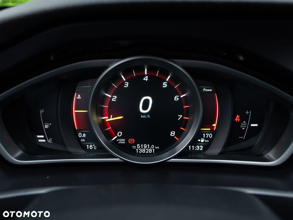 Volvo V40 T2 RDesign - 37