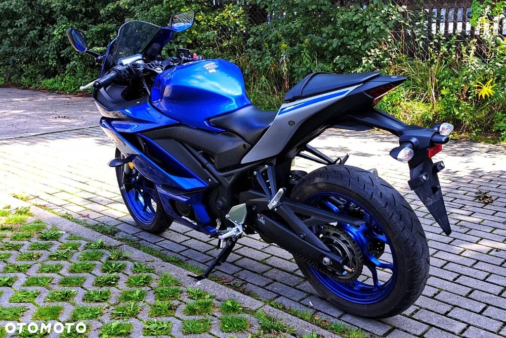 Yamaha R3 - 3