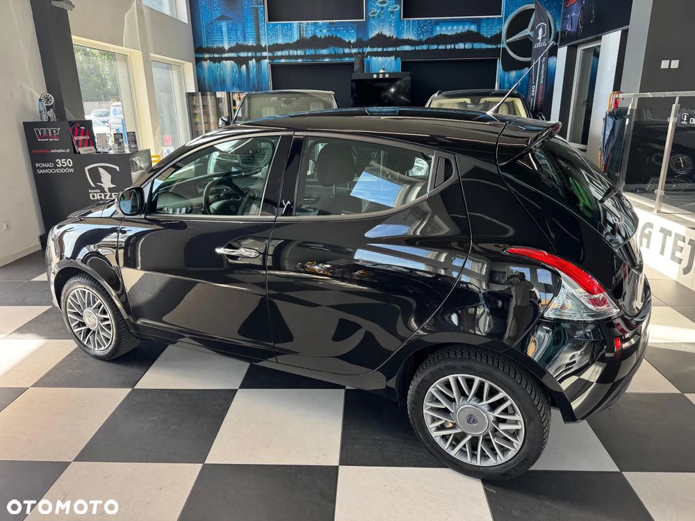 Lancia Ypsilon Y 1.2 8v Gold - 2