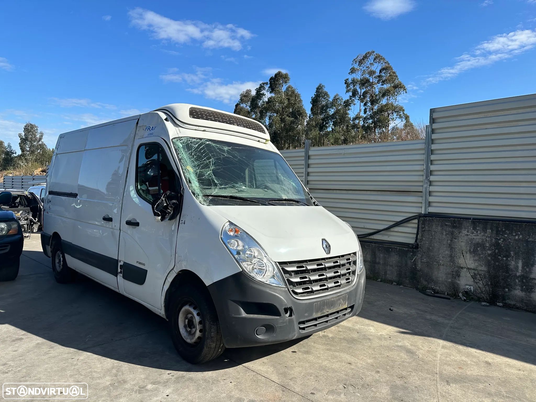 RENAULT MASTER III 2.3 DCI 2011 FRIGORIFICA C/PLANTAFORMA ELEVATORIA PARA PEÇAS - 1