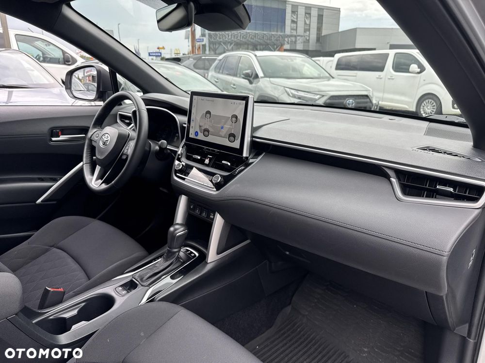 Toyota Corolla Cross 2.0 Hybrid Style AWD - 17