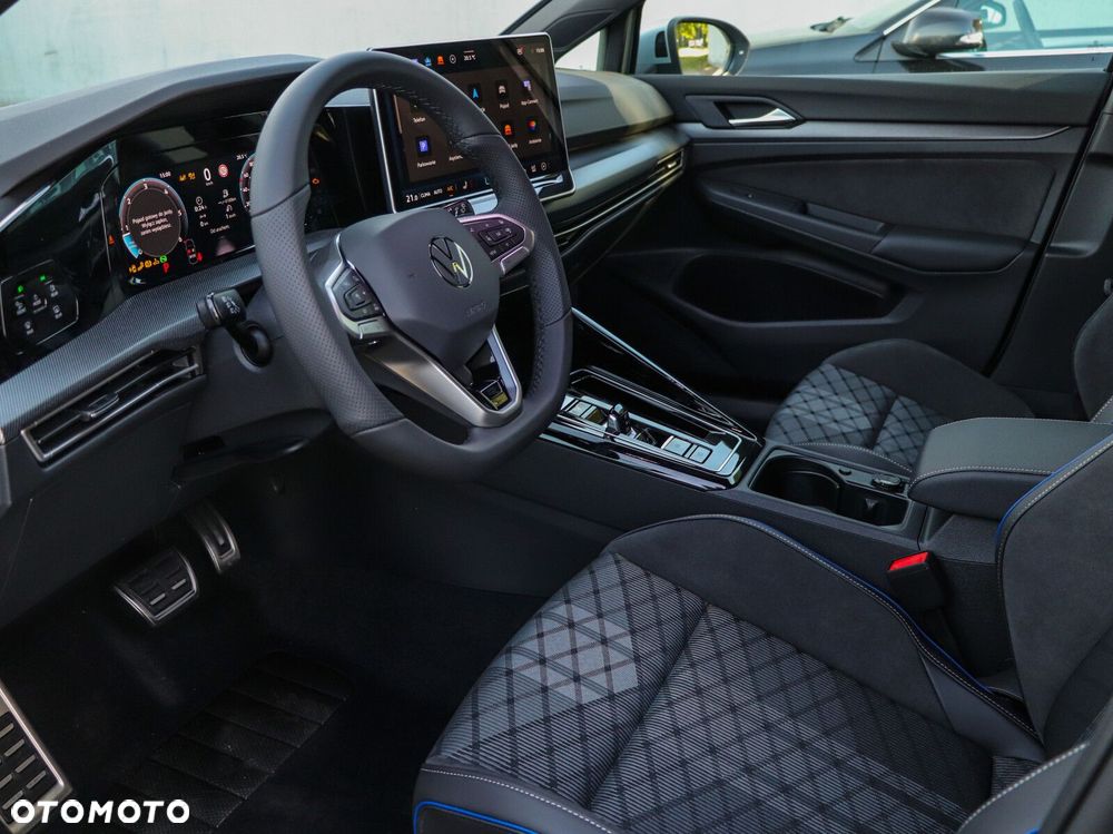 Volkswagen Golf - 11