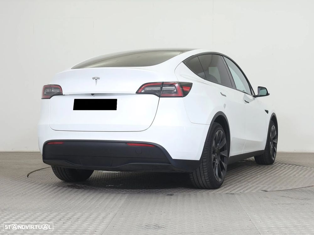 Tesla Model Y RWD - 14