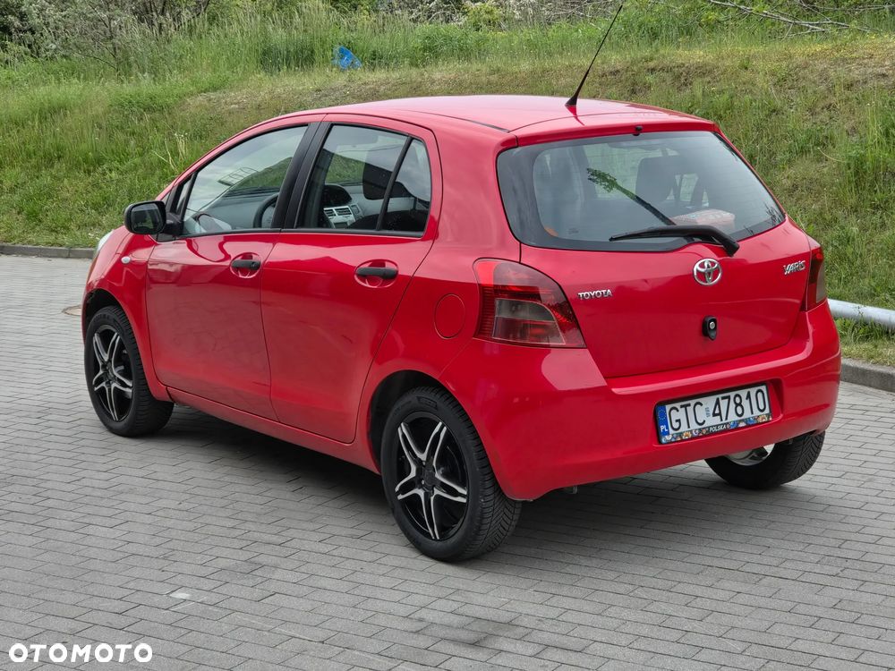 Toyota Yaris 1.0 Luna A/C - 2