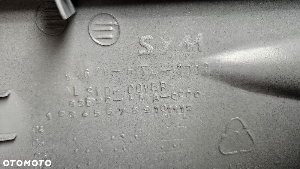 Oryginalna listwa boczna lewa SYM GTS 125 / 300   8362G-HWA-0003-IL - 9