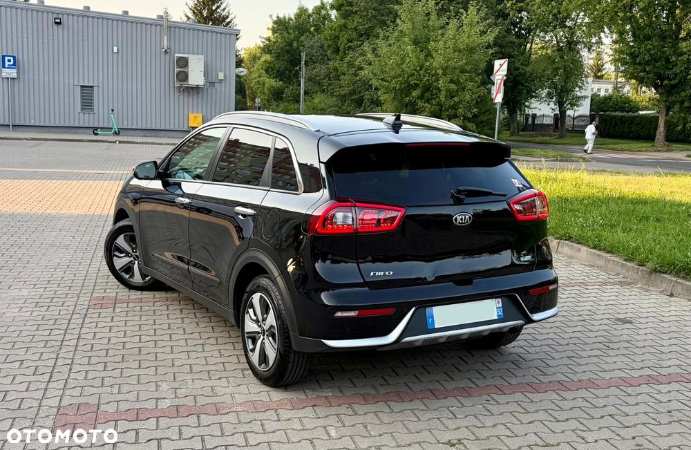 Kia Niro 1.6 GDI Hybrid L Business Line - 6