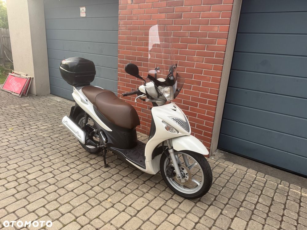 Suzuki Inny - 8