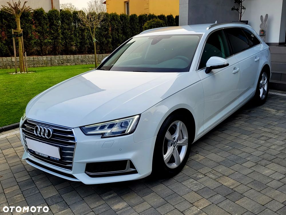 Audi A4 Avant 45 TFSI quattro S tronic - 1