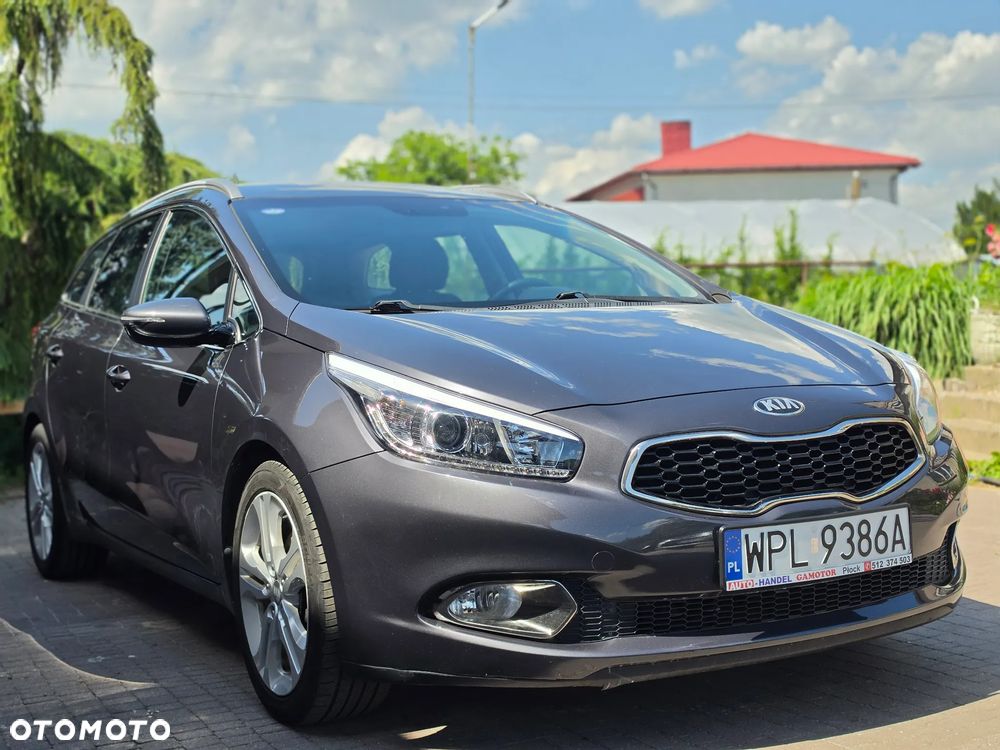 Kia Ceed - 8