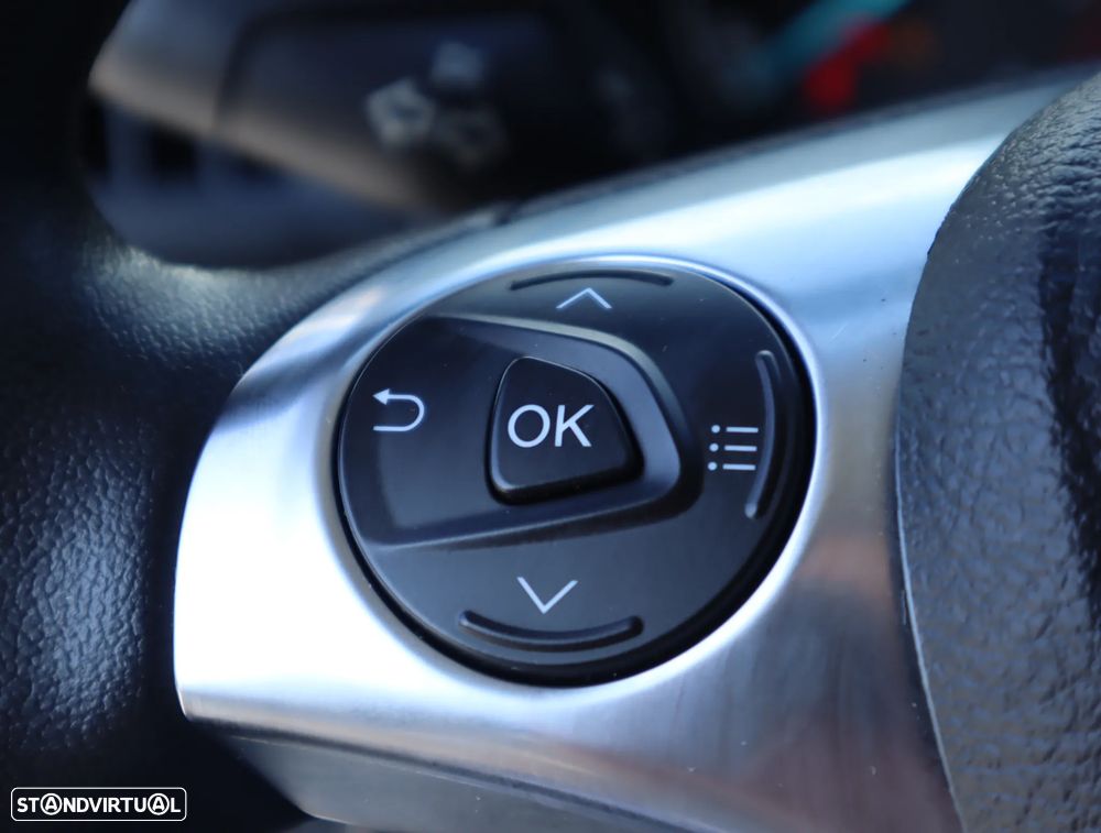 Ford Transit Connect Van 3 lugares Longa - 29