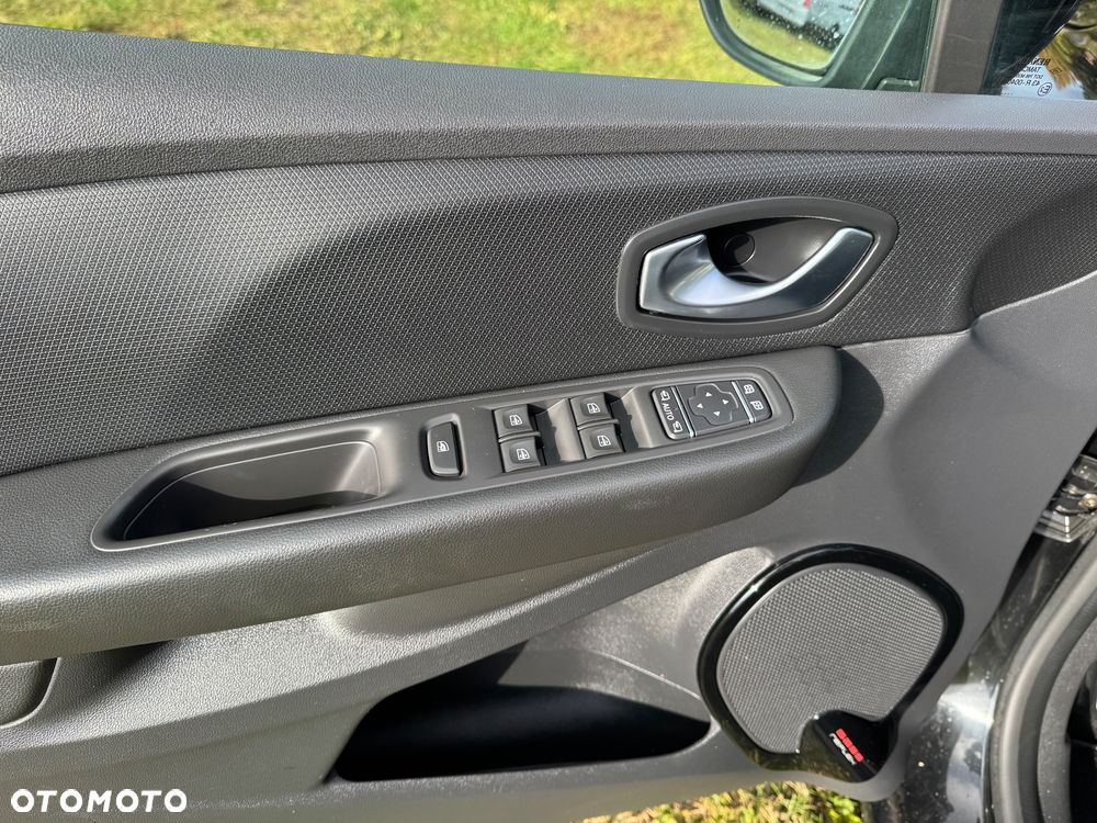 Renault Clio - 21