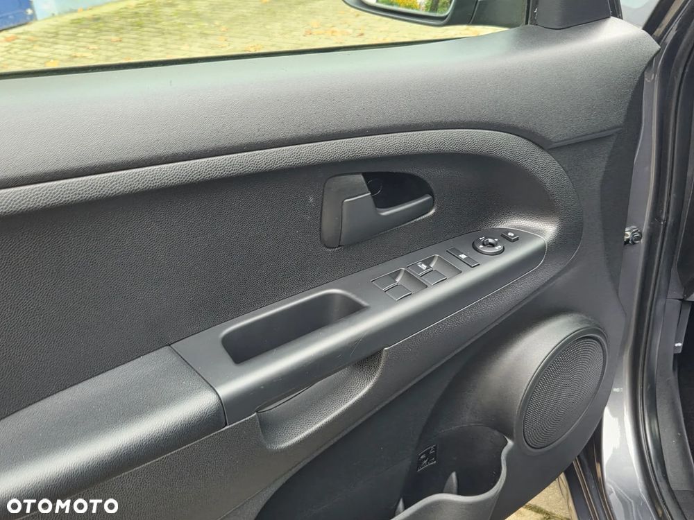 Kia Venga 1.4 CVVT Fifa World Cup Edition - 20