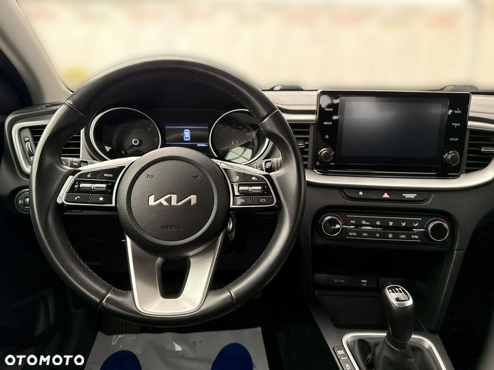 Kia Ceed - 15