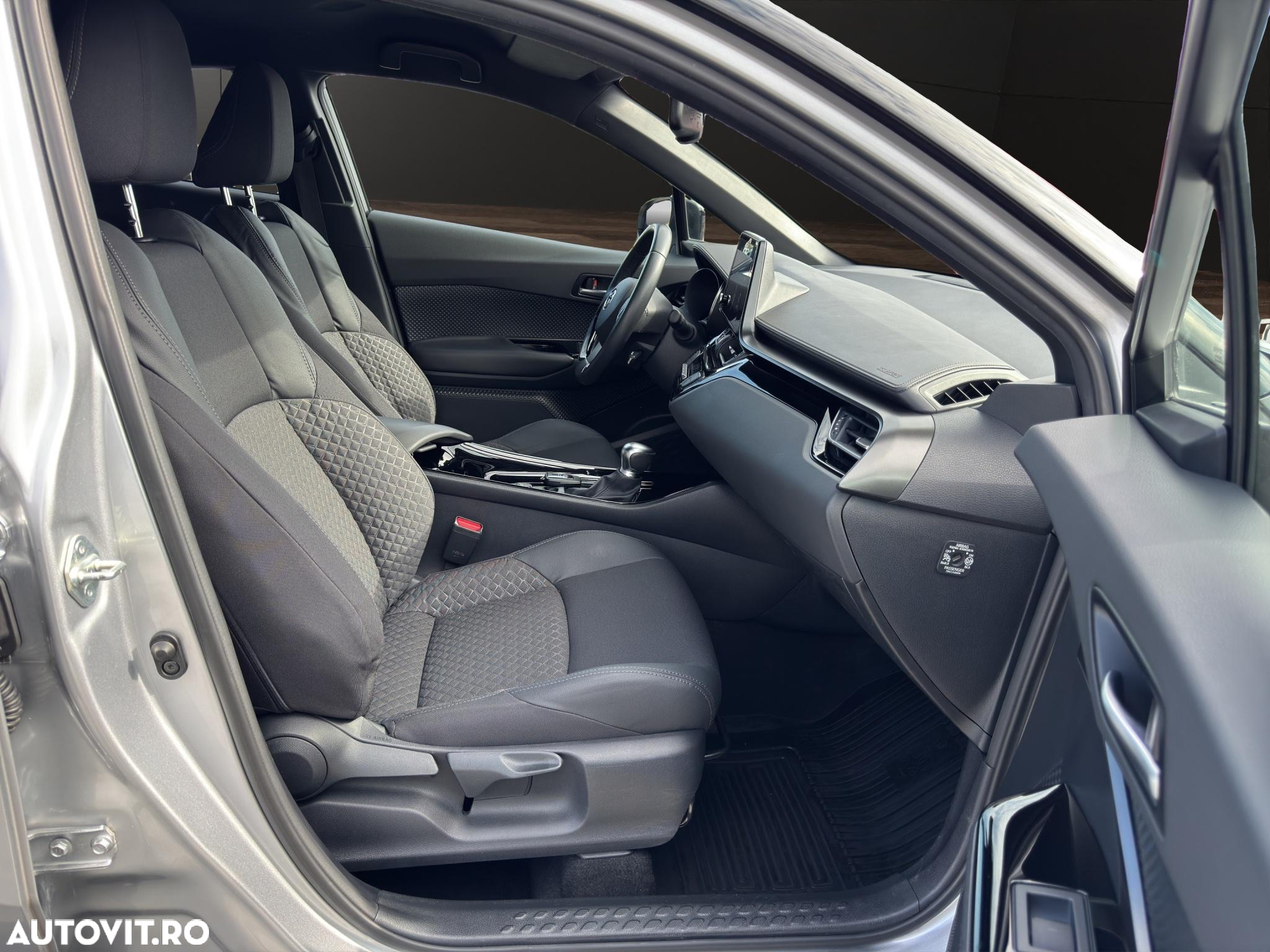 Toyota C-HR Hybrid Club - 14