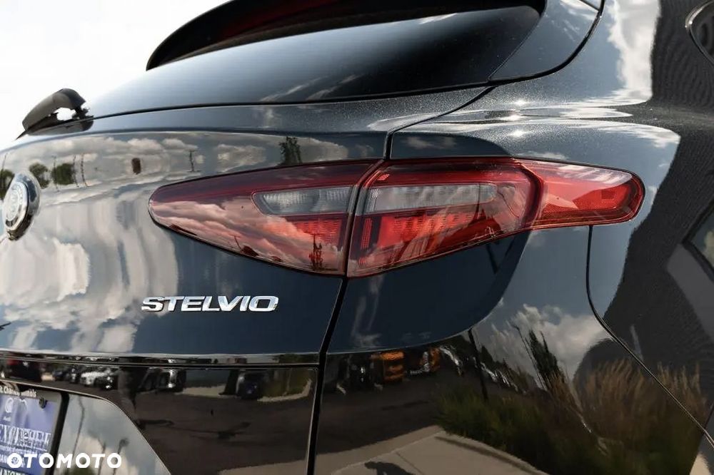 Alfa Romeo Stelvio 2.0 Turbo TI Q4 - 33