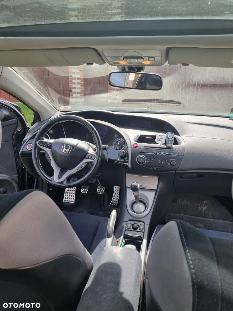 Honda Civic 1.8 Executive - 18