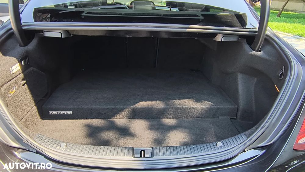 Mercedes-Benz C - 21