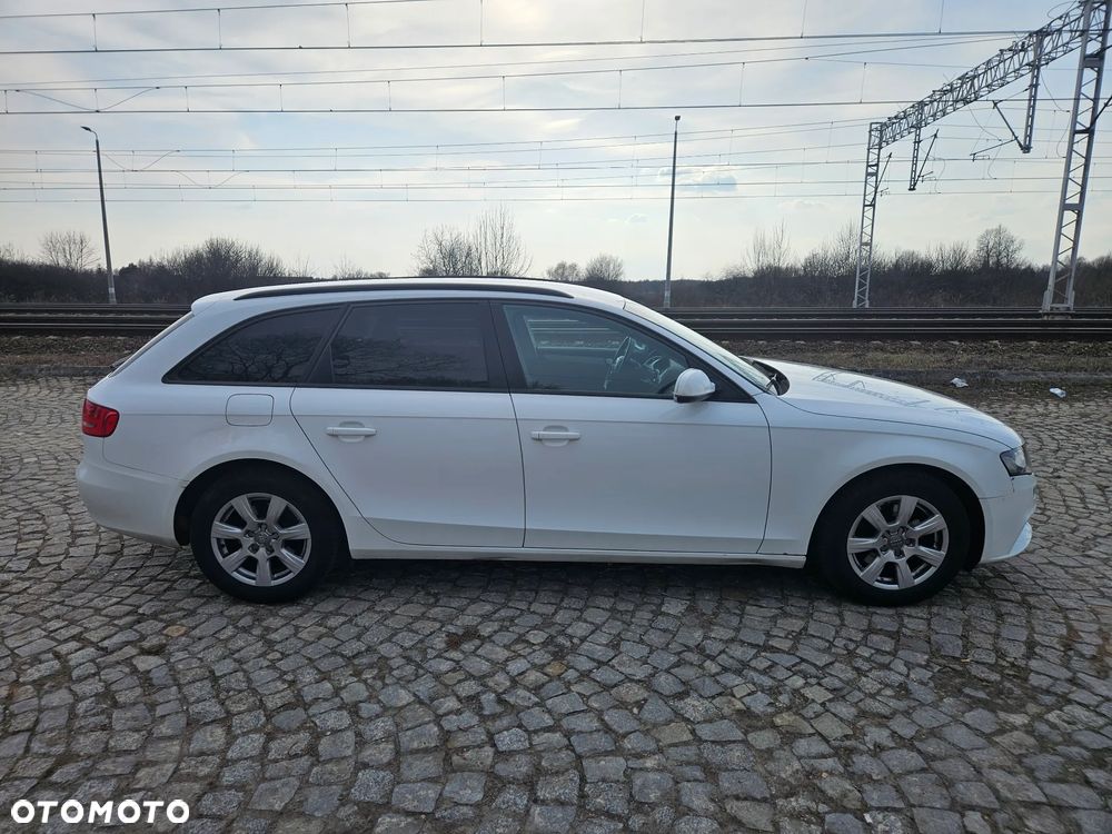 Audi A4 Avant - 4